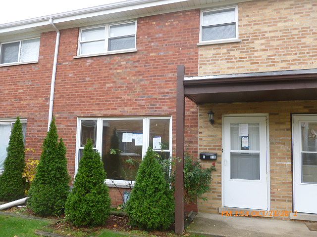 1st image of 210 Linn Ct APT C