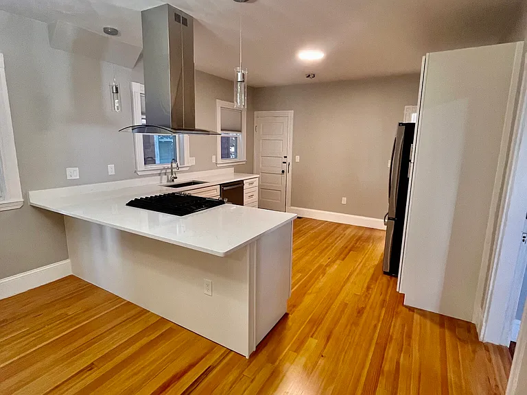 24 Howes St #1 — Photo 2