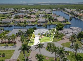 4012 SW 28th Pl, Cape Coral, FL 33914