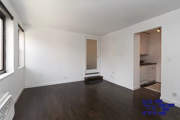 Sold by Yoreevo, LLC | media 3