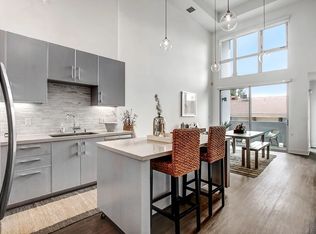 1167 S Barrington Ave #Q210, Los Angeles, CA 90049