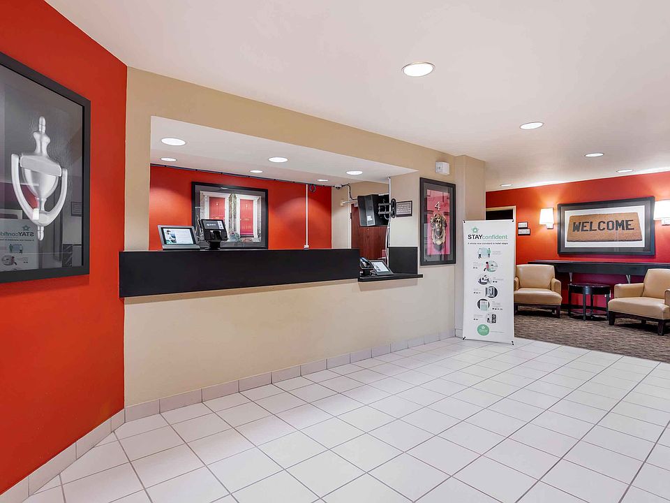 Lobby and Guest Check-in