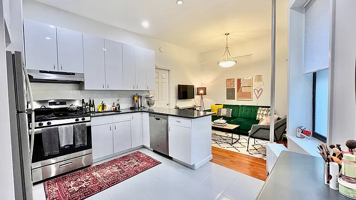 Rented by Kamgirsons & Company, Inc. | media 9