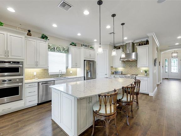 2nd image of 8362 Viale CIR