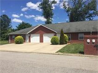 1500 Colin Bradley Dr APT D, Marion, IL 62959
