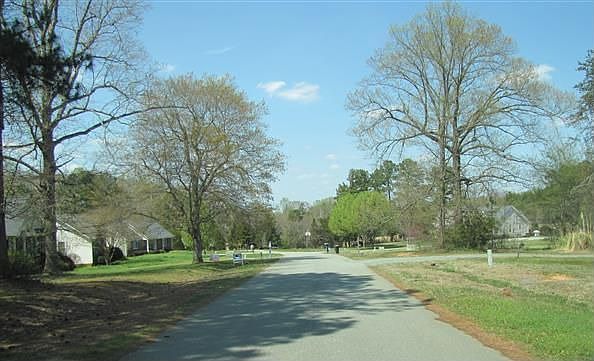 2nd image of 3011 Cedar Crest Ct