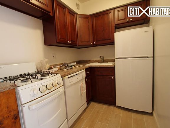 4th image of 27 W 85th St APT 3A