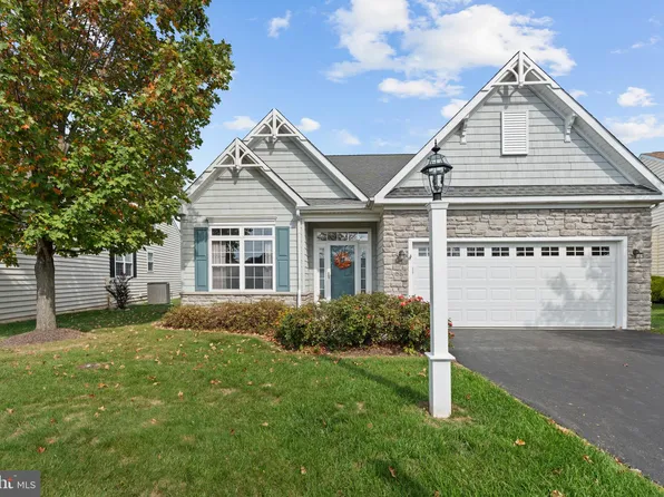4389 Meadowridge Ln, Collegeville, PA 19426