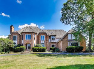 33 N Liberty Dr, South Barrington, IL 60010