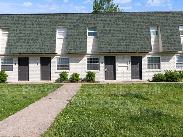 300 Spring St APT 13, Dickson, TN 37055