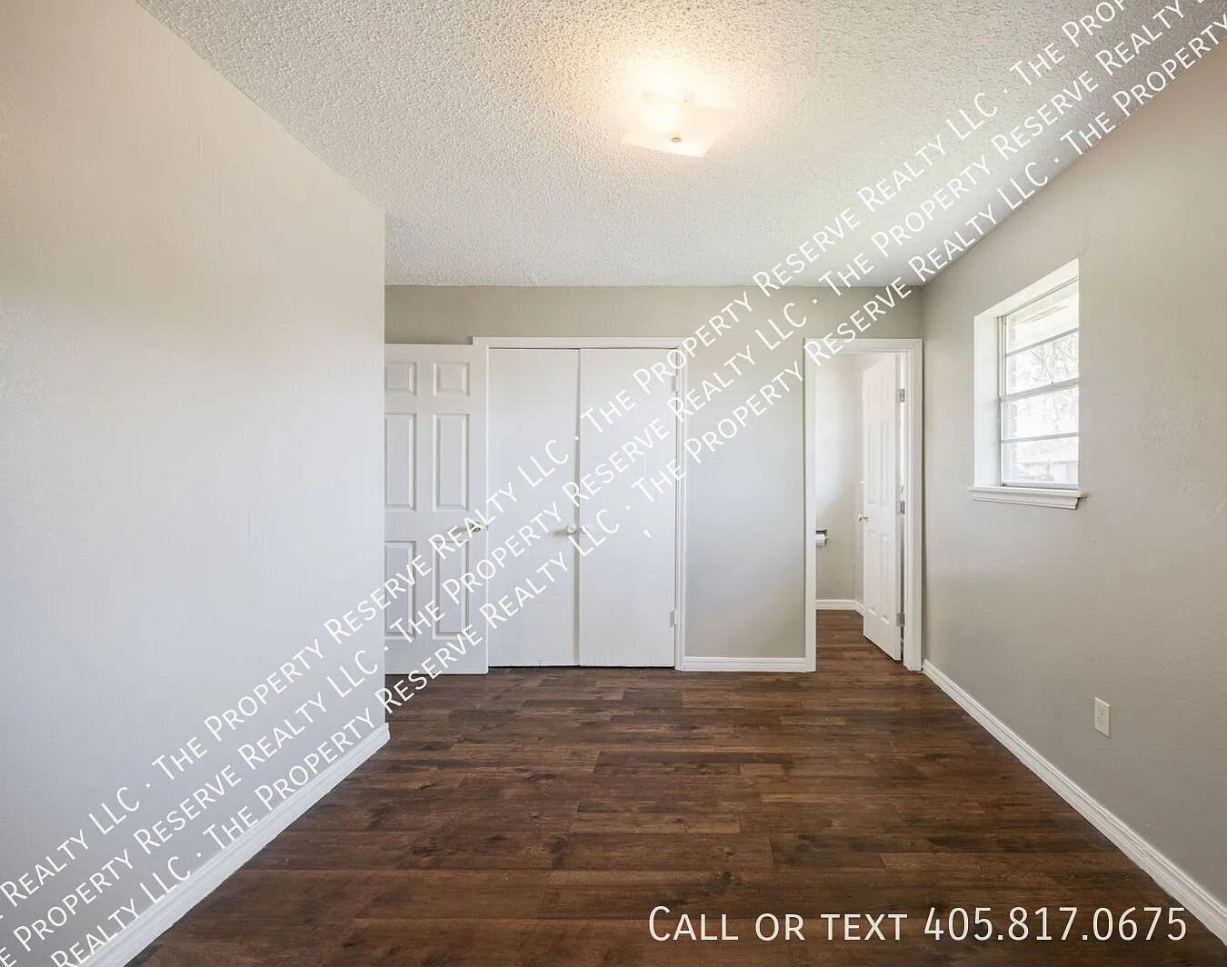 3 bed, 2.0 bath, 1300 sqft, $1,100 — Photo 3