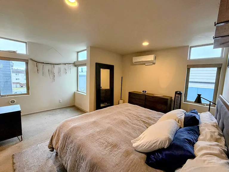 5006 Fauntleroy Way SW — Photo 8