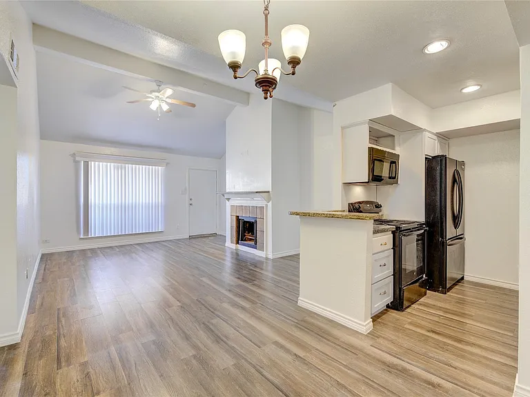 10202 Forum Park Dr #256 — Photo 8