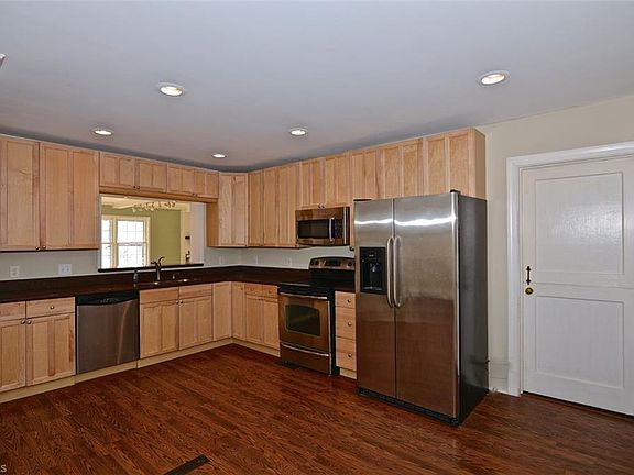 4th image of 1411 Cardinal Pl