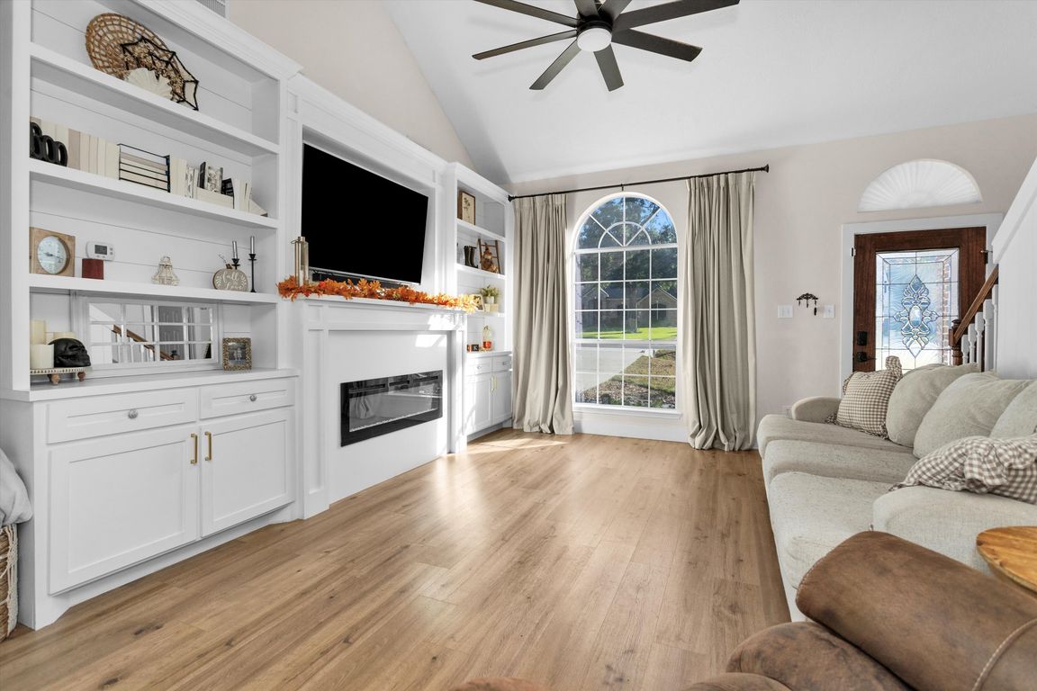 next background image