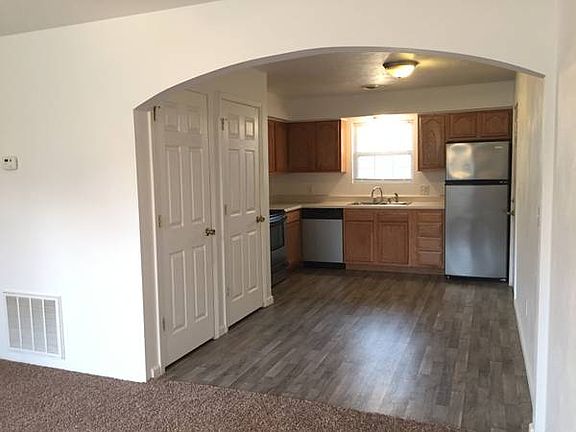 4th image of 727 W Idaho Ave #2