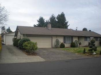 1st image of 1905 NE 126th Ave