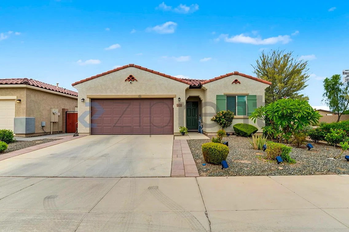 5 bed, 2330 sqft, $3,500 — Photo 3