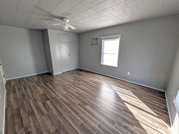 2309 7th St, Orange, TX 77630 | Zillow