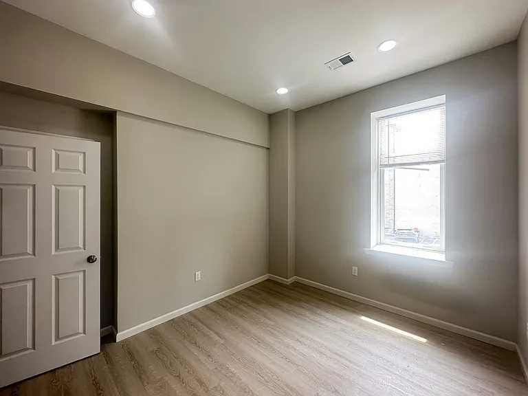 For Rent: Urban Luxury at 914 N. Charles St Your City Lifestyle Awaits! — Photo 25