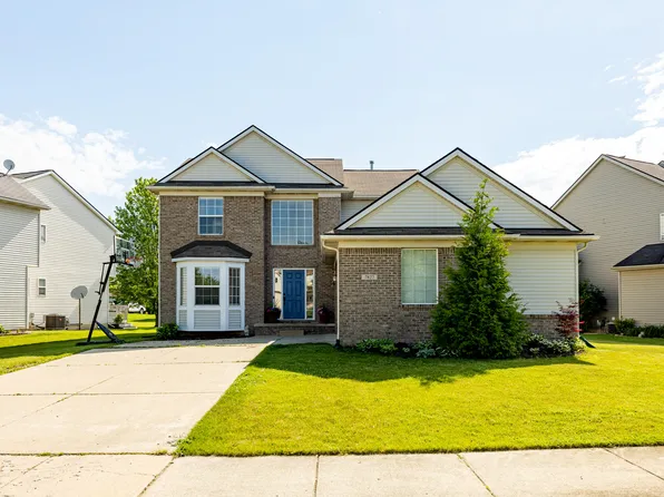 7827 Trotters Park St #92, Ypsilanti, MI 48197