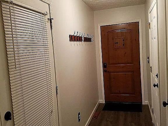 4th image of 305 Joseph Ave