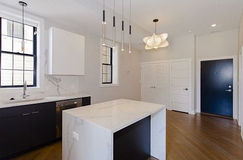 3rd image of 1436 W Blackhawk St #203G