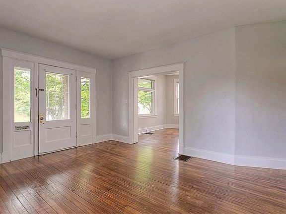 4th image of 4226 Franklin Ave