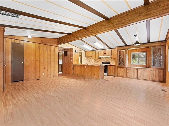 4th image of 2812 Hartley Ln