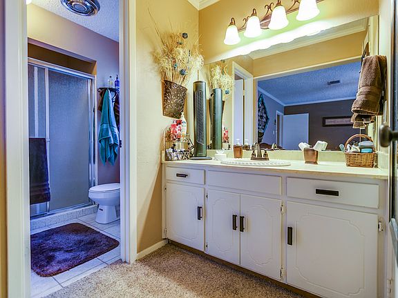 4th image of 3001 Canyon Creek Dr