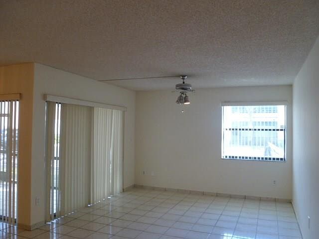1st image of 20076 NE 15th Ct