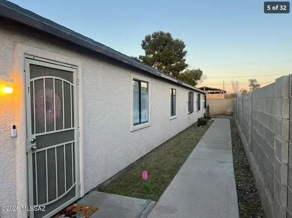 113 W Corona Rd, Tucson, AZ 85756