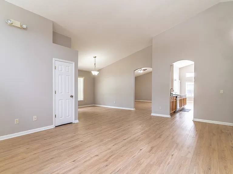 102 Ivy Brook Ct — Photo 7