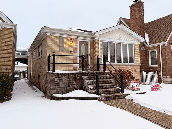2nd image of 4918 N Moody Ave