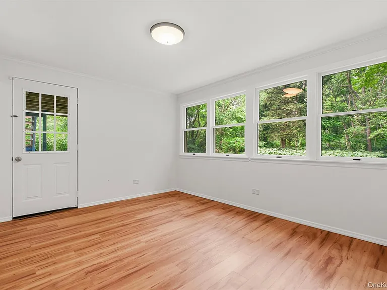 133 N Smith Rd #A — Photo 12