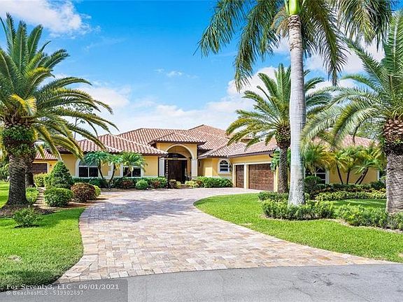 5th image of 7572 NW 50th Ct