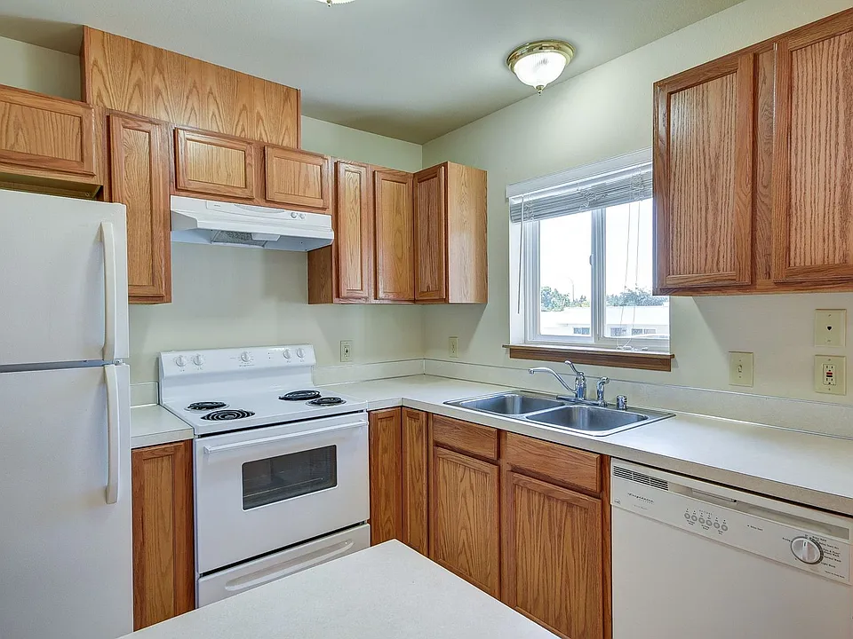 M0833 Arbor Terrace Condo's