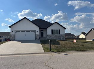 1013 Oakmont Ln, Union, MO 63084