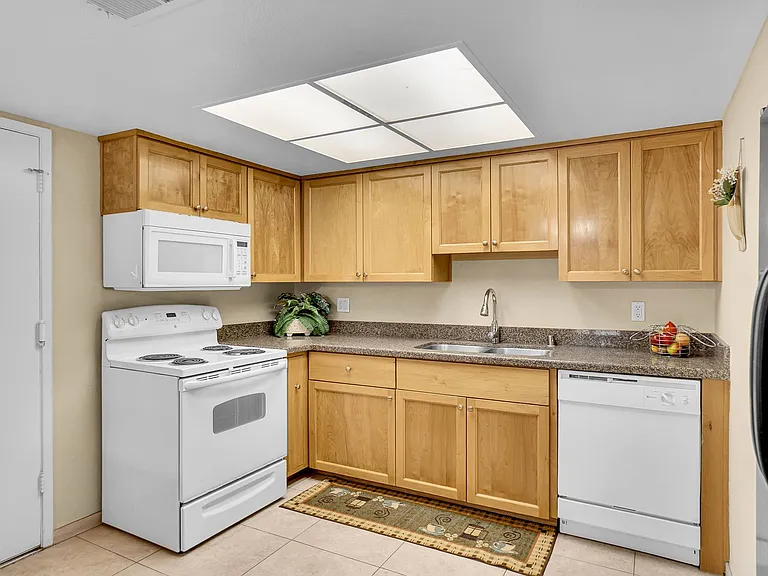 4206-4208 Casa Blanca Lane — Photo 12