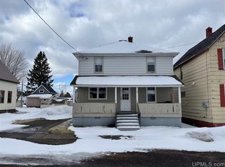 20 1st St, South Range, MI 49963