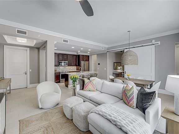 4th image of 1030 3rd AVE S #216