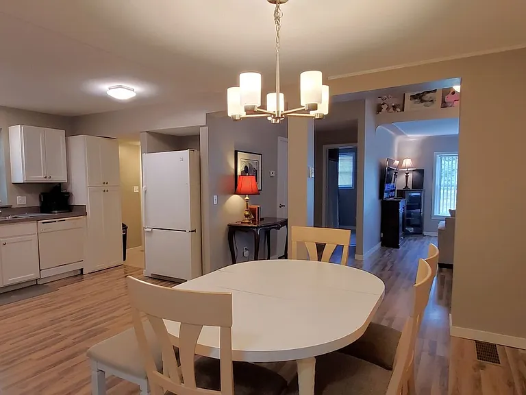 6260 Cedarmere — Photo 3