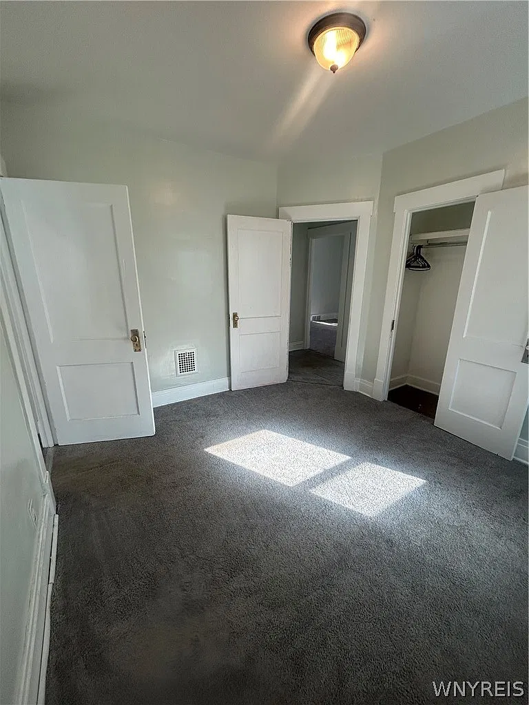 3 bed, 1.0 bath, 1000 sqft, $1,400 — Photo 4