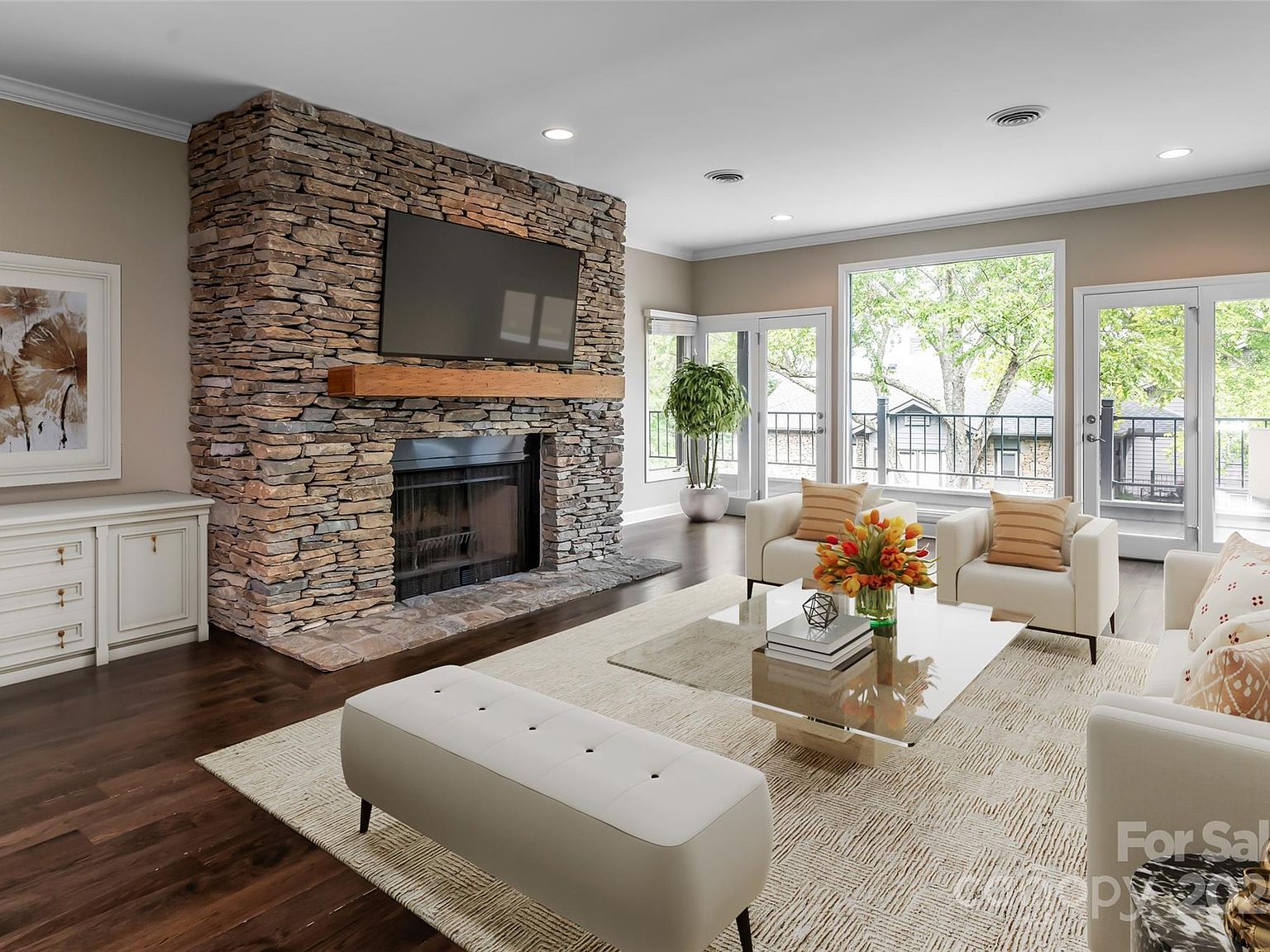 400 Charlotte St APT 402