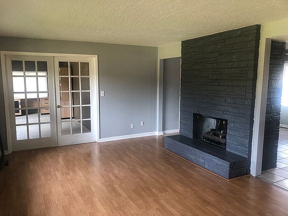 2nd image of 8523 E Rockwell Ave