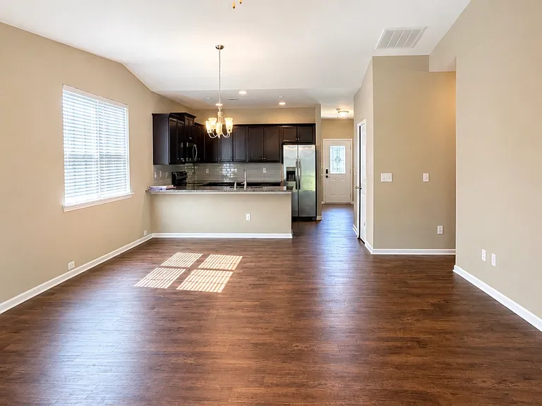 238 Addlestone Cir — Photo 6