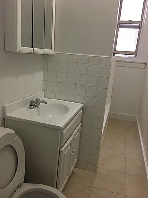 Rented by Uptown Flats LLC | media 15