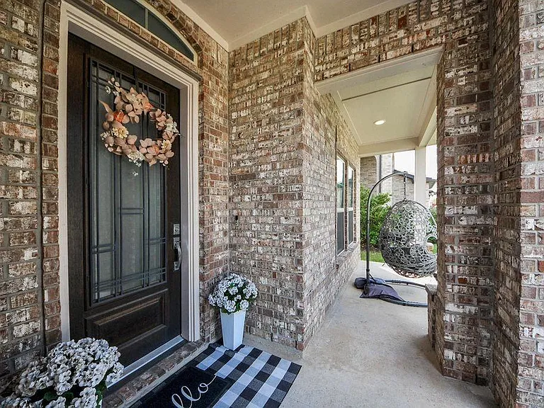 8922 Golden Mist Dr — Photo 2