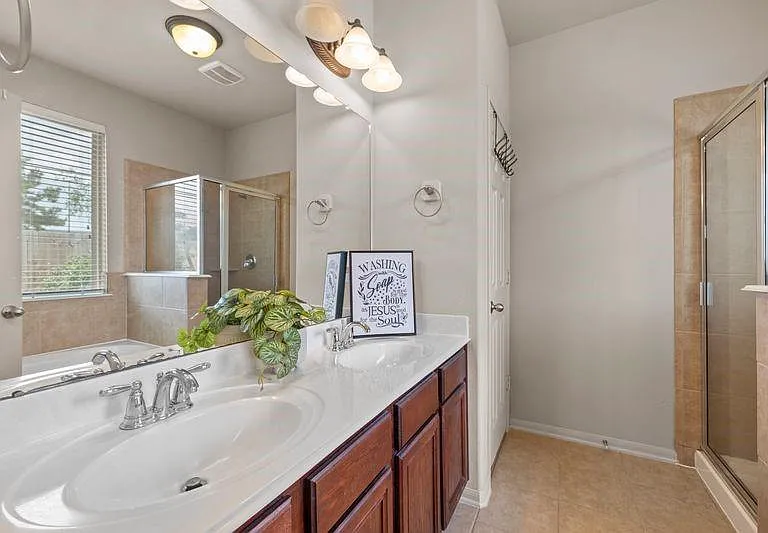 12610 Redbud Villa Ln — Photo 12