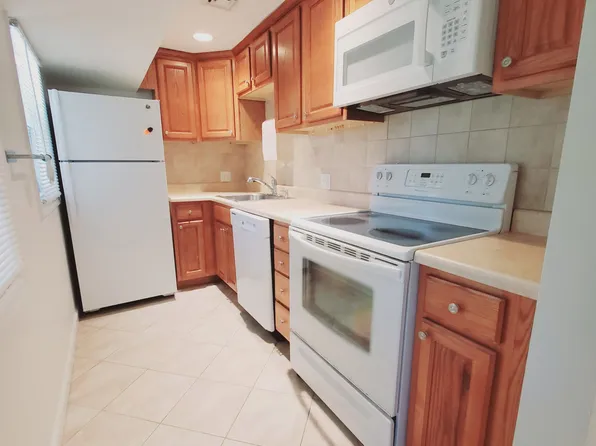 74 Coventry Rd #2, Stamford, CT 06903